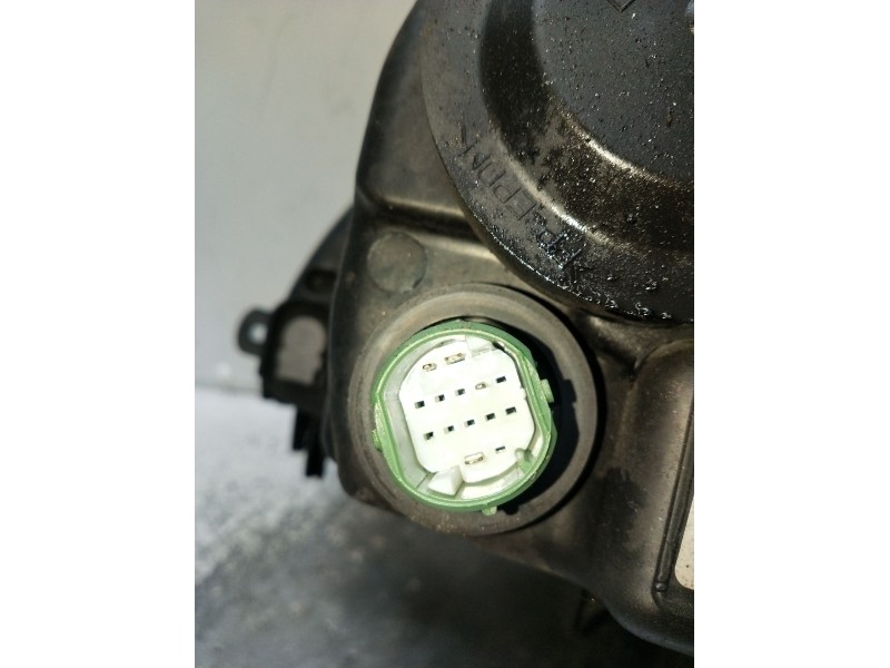 Recambio de faro izquierdo para volvo s60 i (384) 2.4 d referencia OEM IAM 30698826 89900256 FARO PARA PULIR 2000