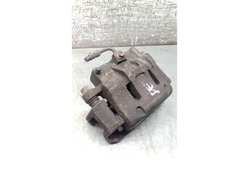 Recambio de pinza freno delantera derecha para kia carnival ii (gq) 2.9 crdi referencia OEM IAM  KMC 01