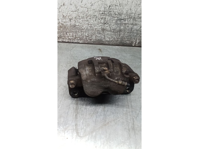 Recambio de pinza freno delantera derecha para kia carnival ii (gq) 2.9 crdi referencia OEM IAM  KMC 01