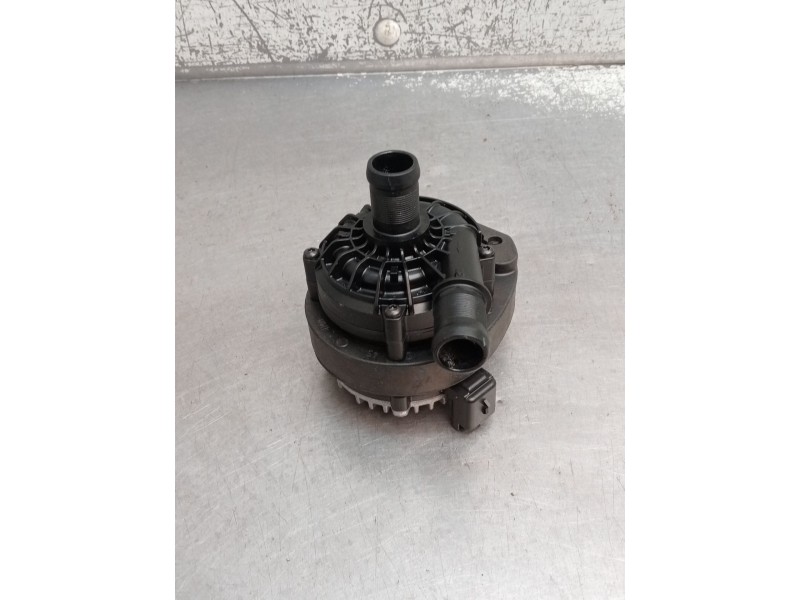 Recambio de bomba agua para renault captur iii captur e-tech hybrid referencia OEM IAM 039202450S 210101240R 2025
