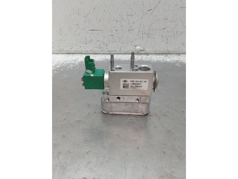 Recambio de valvula intercambio de calefaccion para renault captur iii captur e-tech hybrid referencia OEM IAM 295E35353R 000028