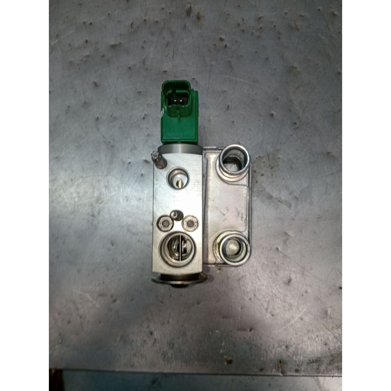 Recambio de valvula intercambio de calefaccion para renault captur iii captur e-tech hybrid referencia OEM IAM 295E35353R 000028