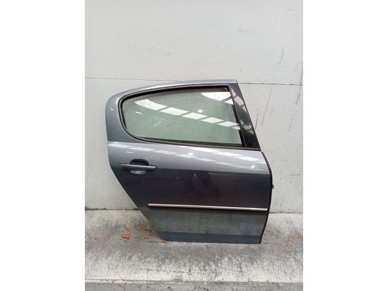 Recambio de puerta trasera derecha para peugeot 407 (6d_) 2.0 hdi 135 (6drhrh, 6drhre, 6drhrg, 6drhrj) referencia OEM IAM   