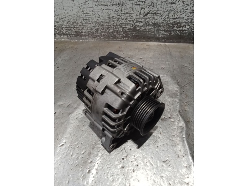 Recambio de alternador para audi a4 b6 avant (8e5) 2.5 tdi quattro referencia OEM IAM 0986044470  