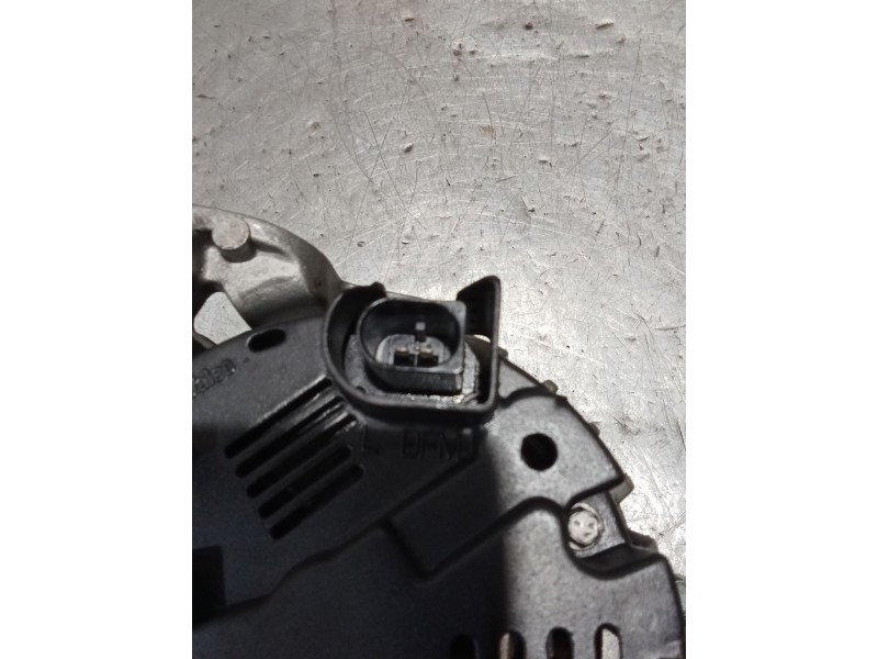 Recambio de alternador para audi a4 b6 avant (8e5) 2.5 tdi quattro referencia OEM IAM 0986044470  