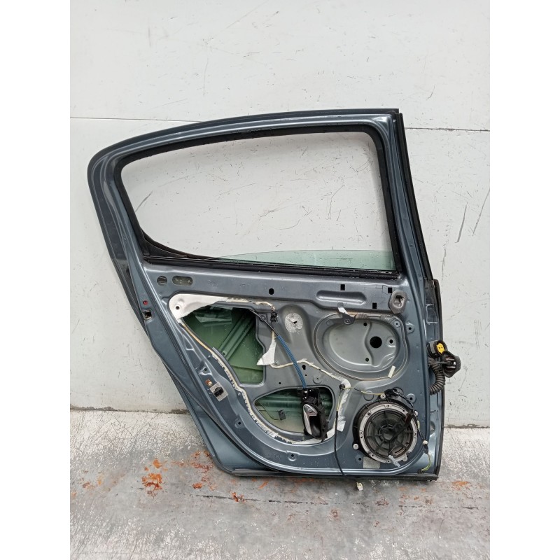 Recambio de puerta trasera izquierda para peugeot 407 (6d_) 2.0 hdi 135 (6drhrh, 6drhre, 6drhrg, 6drhrj) referencia OEM IAM   