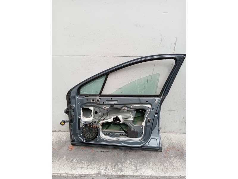 Recambio de puerta delantera derecha para peugeot 407 (6d_) 2.0 hdi 135 (6drhrh, 6drhre, 6drhrg, 6drhrj) referencia OEM IAM  5P 