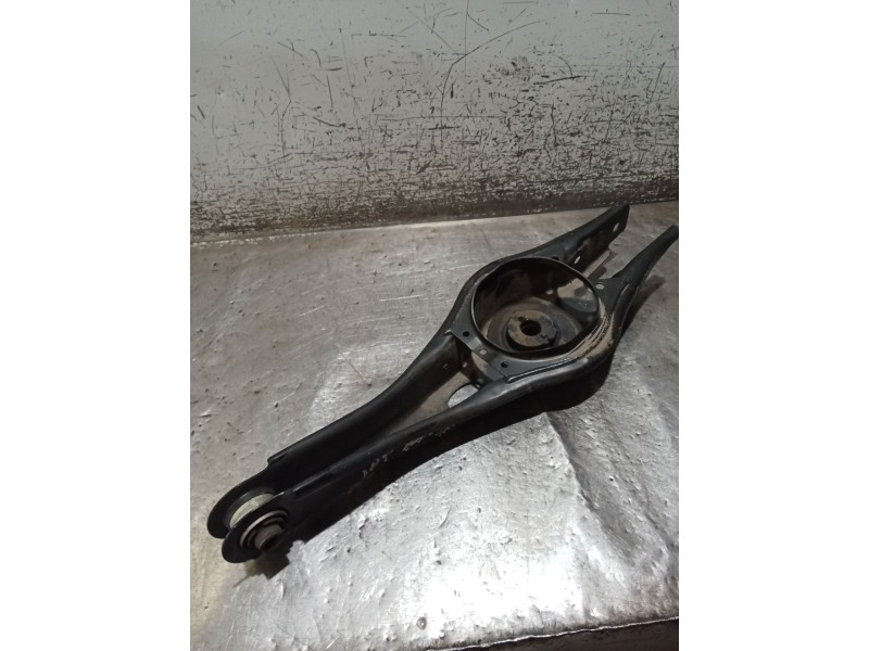 Recambio de brazo suspension inferior trasero derecho para hyundai i30 (pde, pd, pden) 1.0 t-gdi referencia OEM IAM 55220G4AA0  
