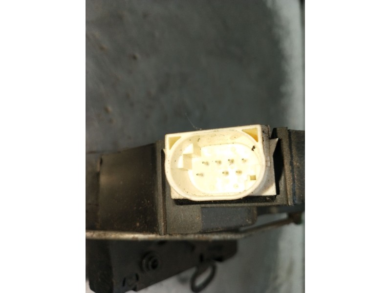 Recambio de motor cierre centralizado delantero izquierdo para land rover freelander i (l314) 2.0 td4 4x4 referencia OEM IAM  3P