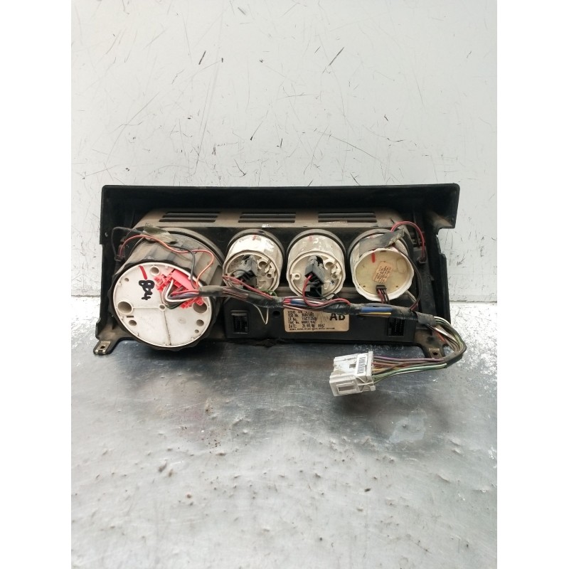 Recambio de cuadro instrumentos para land rover defender station wagon (l316, l315) 2.5 td5 4x4 (l316) referencia OEM IAM 930410