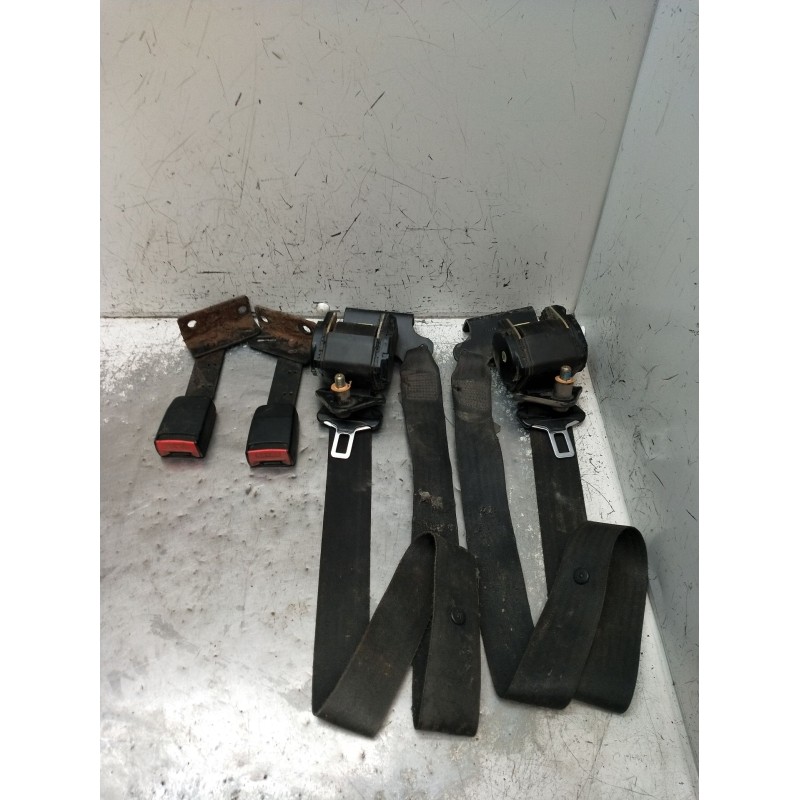 Recambio de juego cinturones delantero para land rover defender station wagon (l316, l315) 2.5 td5 4x4 (l316) referencia OEM IAM