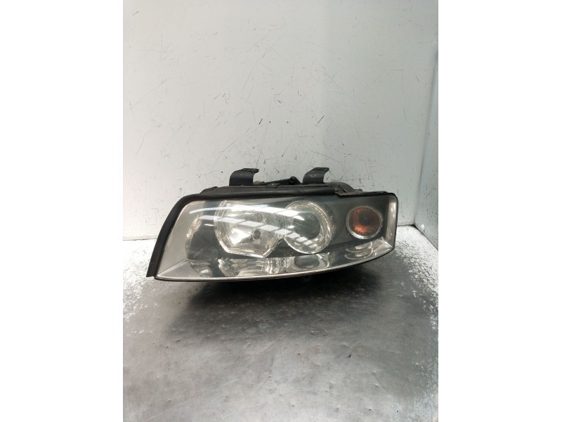 Recambio de faro izquierdo para audi a4 b6 avant (8e5) 2.5 tdi quattro referencia OEM IAM   2001