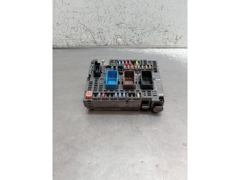 Recambio de caja reles / fusibles para citroën c4 coupe 1.6 16v cat (nfu / tu5jp4) referencia OEM IAM 9807427980 BSMAB100 590453