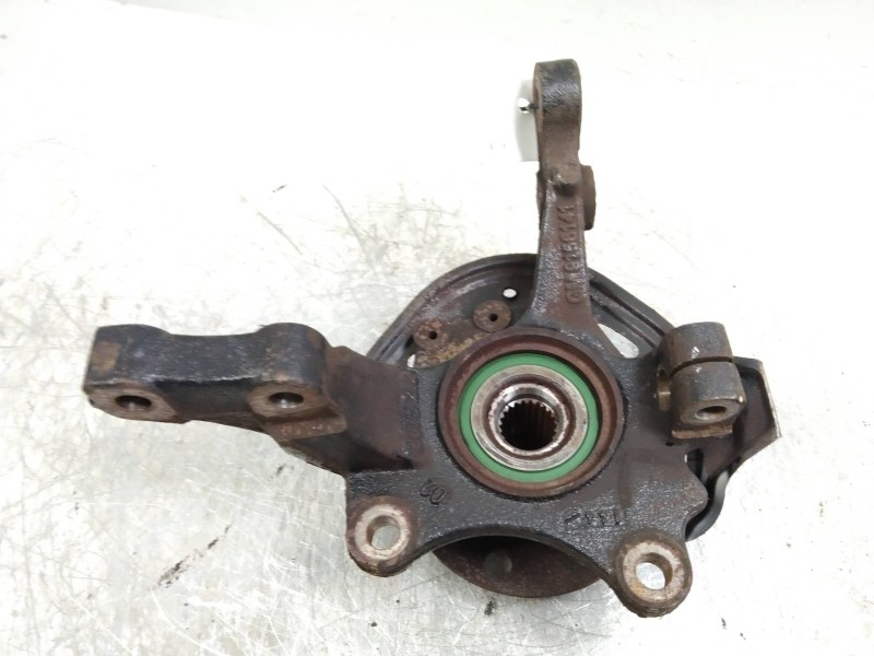 Recambio de mangueta delantera derecha para opel corsa c 1.0 12v cat (z 10 xe / lw3) referencia OEM IAM   