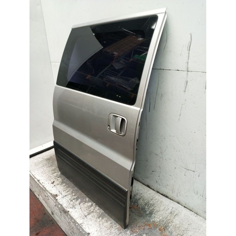 Recambio de puerta lateral corredera derecha para hyundai h-1 furgoneta (a1) 2.5 crdi referencia OEM IAM  5P 2003