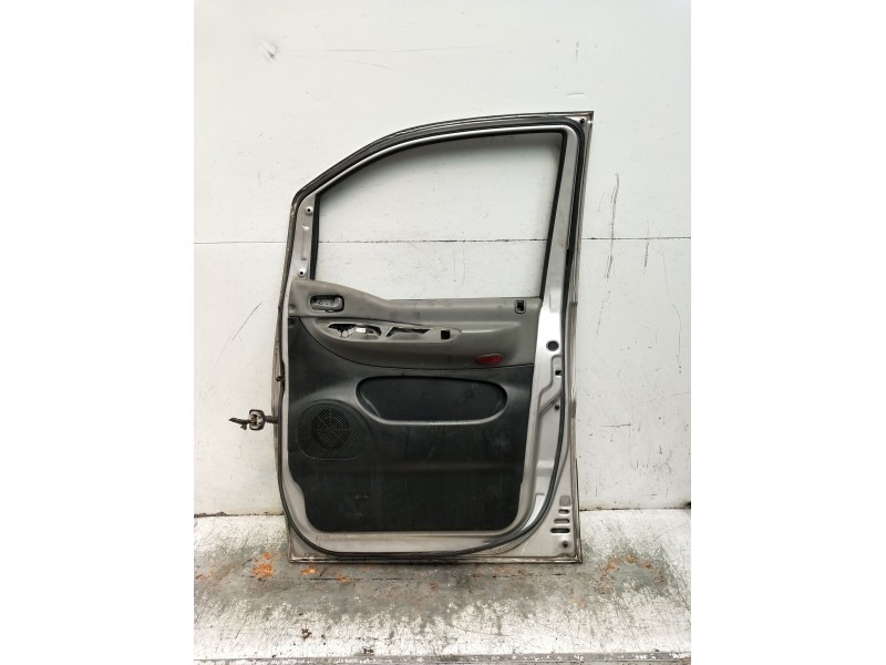 Recambio de puerta delantera derecha para hyundai h-1 furgoneta (a1) 2.5 crdi referencia OEM IAM   2003