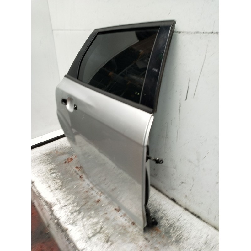 Recambio de puerta trasera derecha para ford focus iii turnier 1.6 tdci referencia OEM IAM  5P 2011