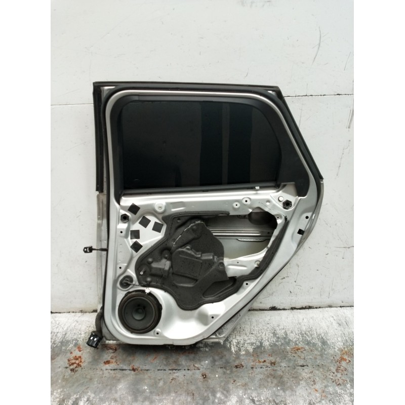 Recambio de puerta trasera derecha para ford focus iii turnier 1.6 tdci referencia OEM IAM  5P 2011
