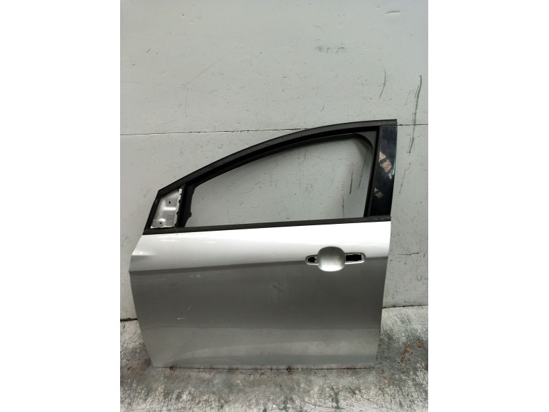 Recambio de puerta delantera izquierda para ford focus iii turnier 1.6 tdci referencia OEM IAM  5P 2011