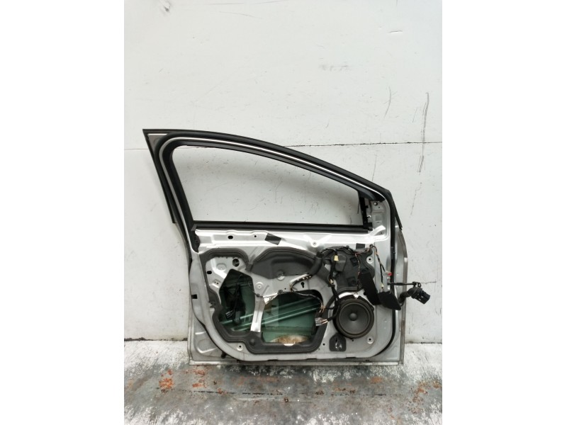 Recambio de puerta delantera izquierda para ford focus iii turnier 1.6 tdci referencia OEM IAM  5P 2011