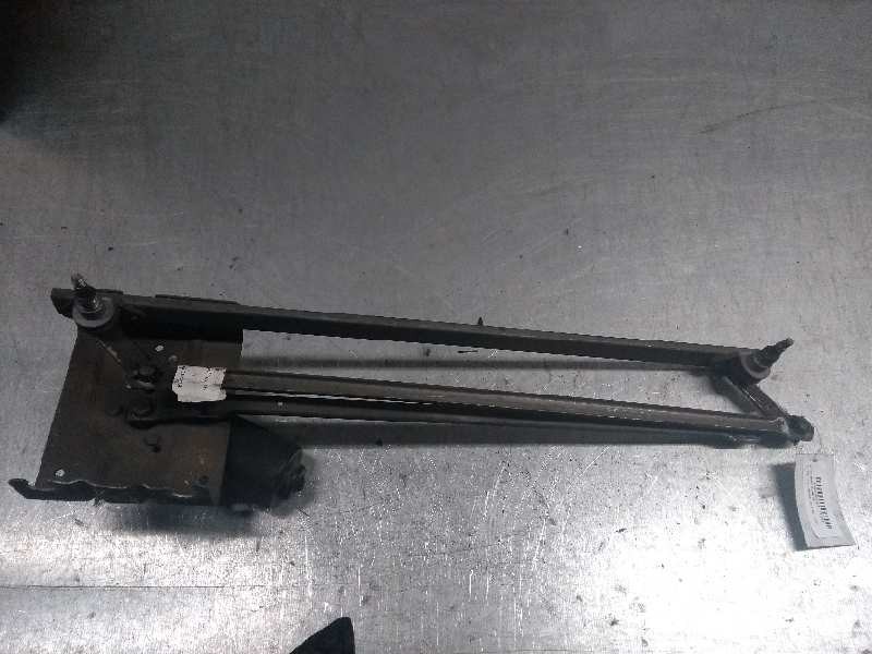 Recambio de motor limpia delantero para renault trafic (desde 5.89) referencia OEM IAM    Recambio de motor limpia delantero para renault trafic (desde 5.89) referencia OEM IAM