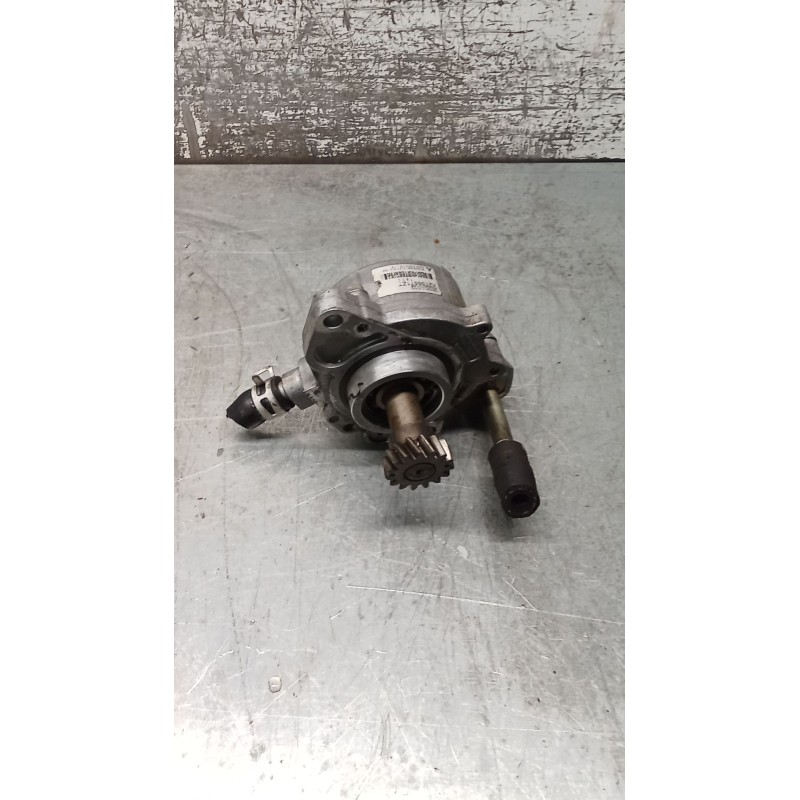 Recambio de depresor freno / bomba vacio para mitsubishi l200 / triton (ka_t, kb_t) 2.5 di-d 4wd (kb4t) referencia OEM IAM 2020A