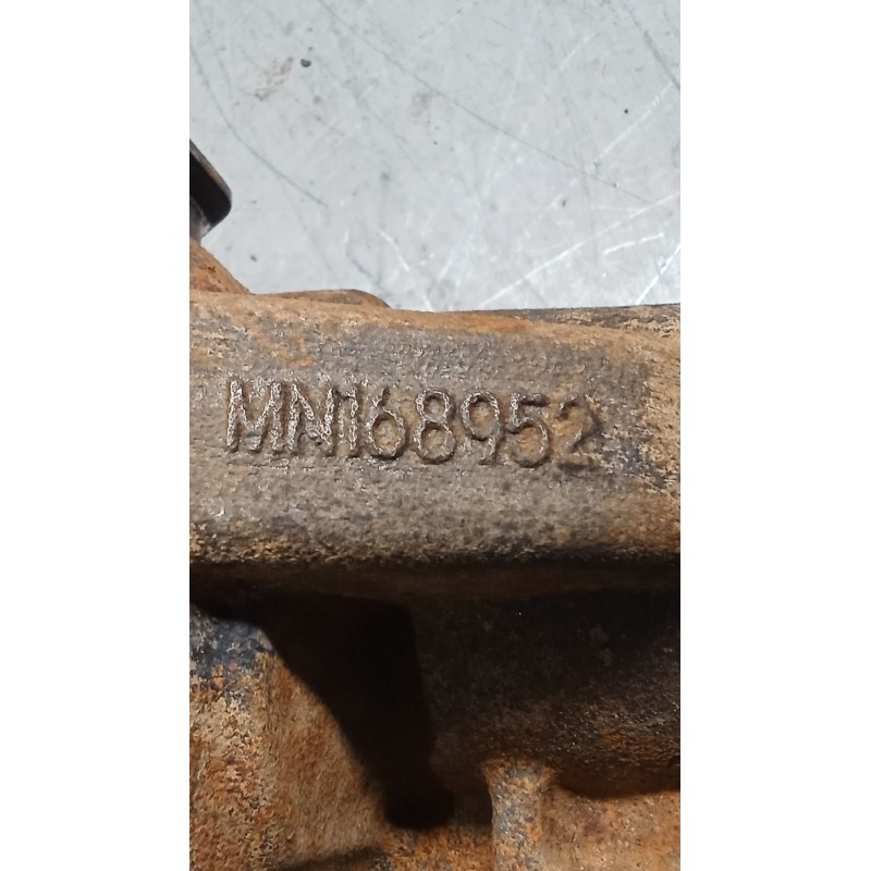 Recambio de diferencial delantero para mitsubishi l200 / triton (ka_t, kb_t) 2.5 di-d 4wd (kb4t) referencia OEM IAM  MN168952 05