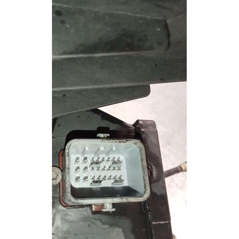Recambio de freno de mano electrico para renault grand scénic ii (jm0/1_) 1.5 dci (jm1e) referencia OEM IAM 8200734628  