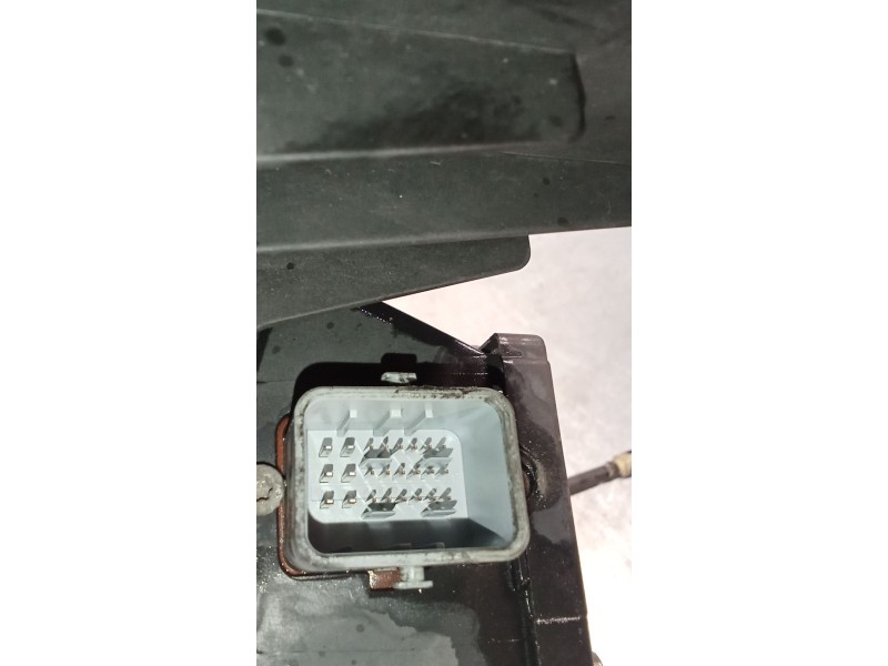 Recambio de freno de mano electrico para renault grand scénic ii (jm0/1_) 1.5 dci (jm1e) referencia OEM IAM 8200734628  