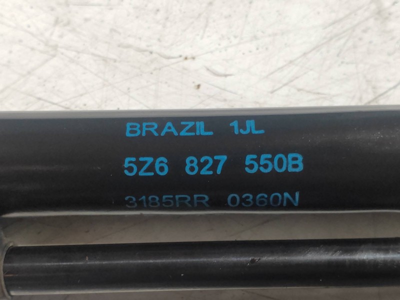 Recambio de amortiguadores maletero / porton para volkswagen fox (5z1) básico referencia OEM IAM 5Z6827550B  