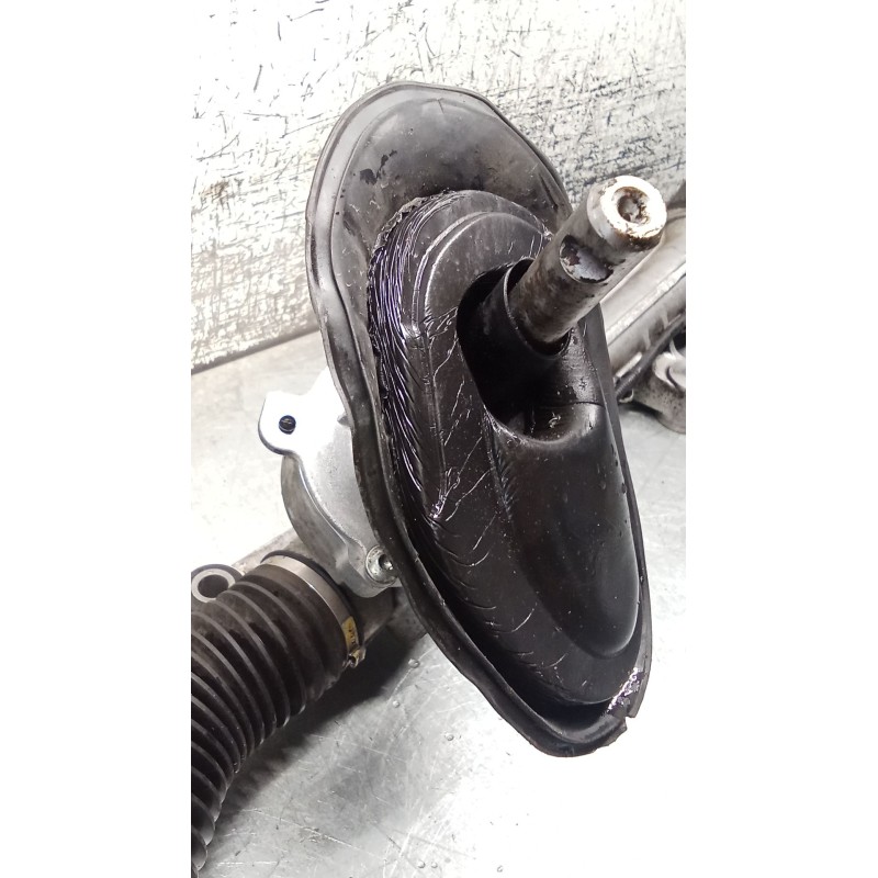 Recambio de cremallera direccion para ford focus iii turnier 1.6 tdci referencia OEM IAM BV6C3D070 41515587D ELECTRICA
