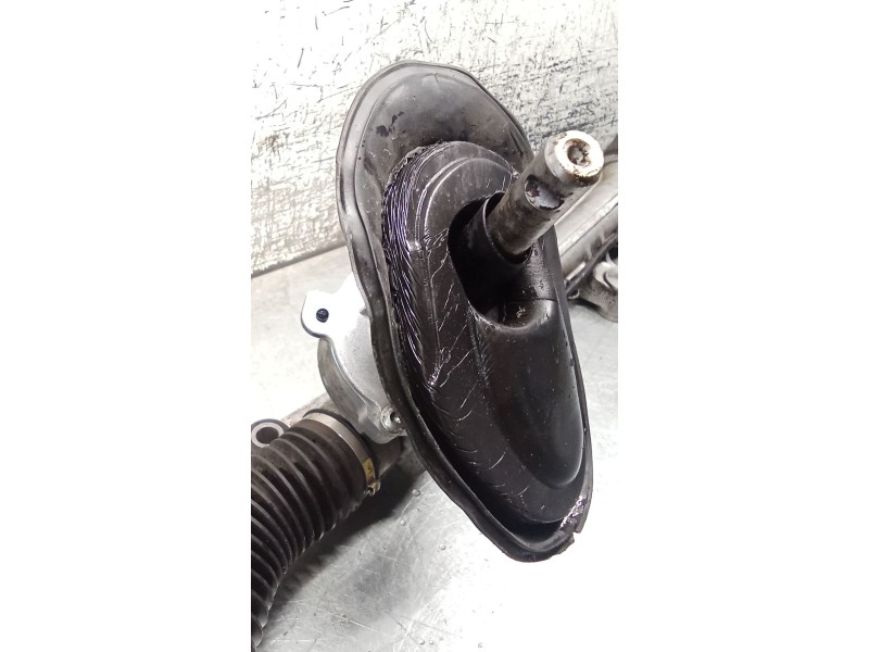 Recambio de cremallera direccion para ford focus iii turnier 1.6 tdci referencia OEM IAM BV6C3D070 41515587D ELECTRICA