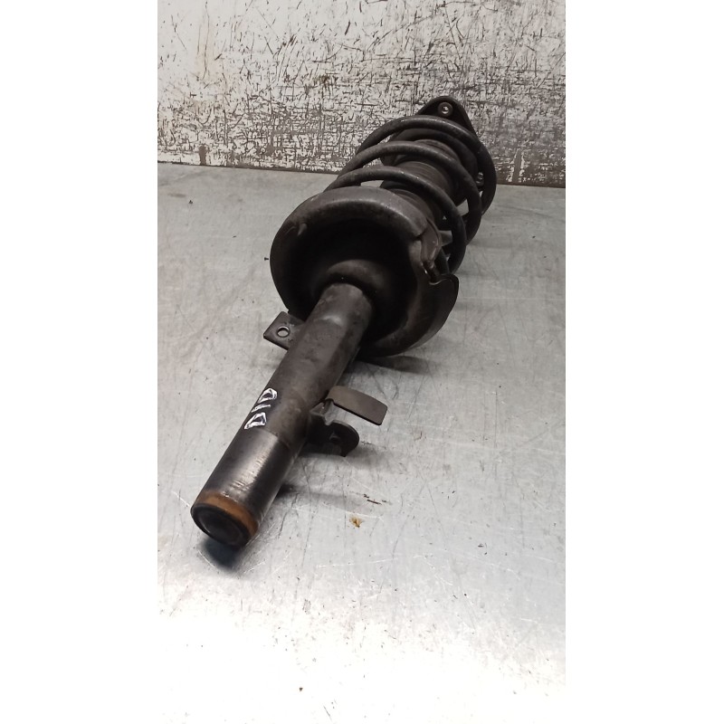 Recambio de amortiguador delantero derecho para ford focus iii turnier 1.6 tdci referencia OEM IAM   11