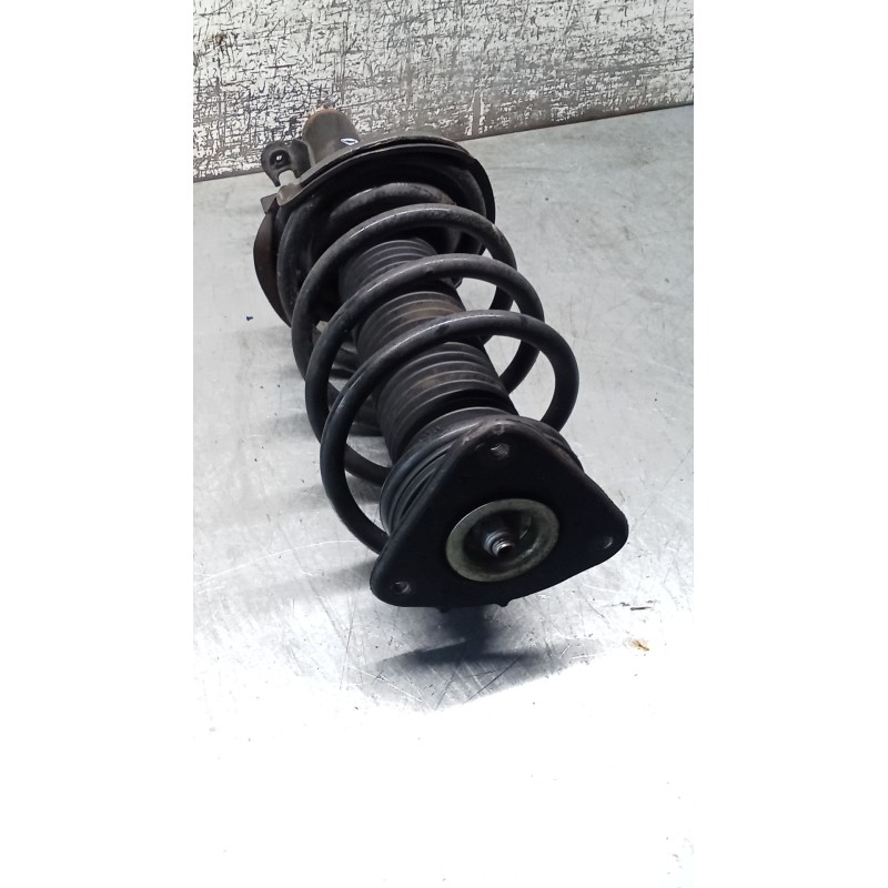 Recambio de amortiguador delantero derecho para ford focus iii turnier 1.6 tdci referencia OEM IAM   11