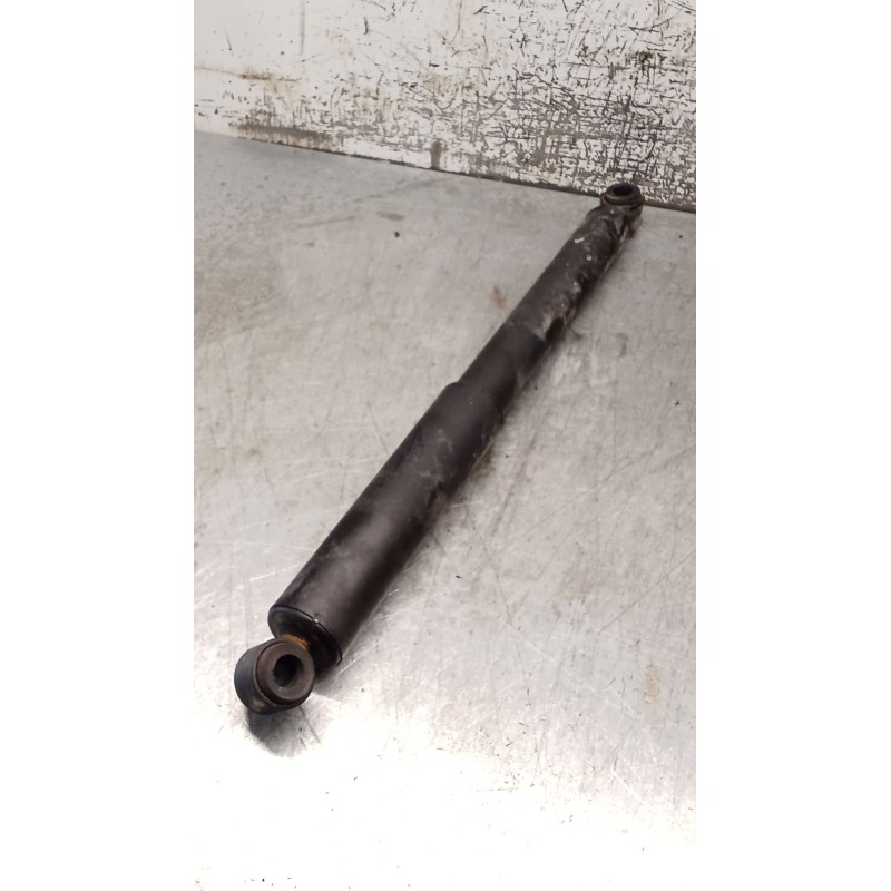 Recambio de amortiguador delantero derecho para mitsubishi l200 / triton (ka_t, kb_t) 2.5 di-d 4wd (kb4t) referencia OEM IAM 343