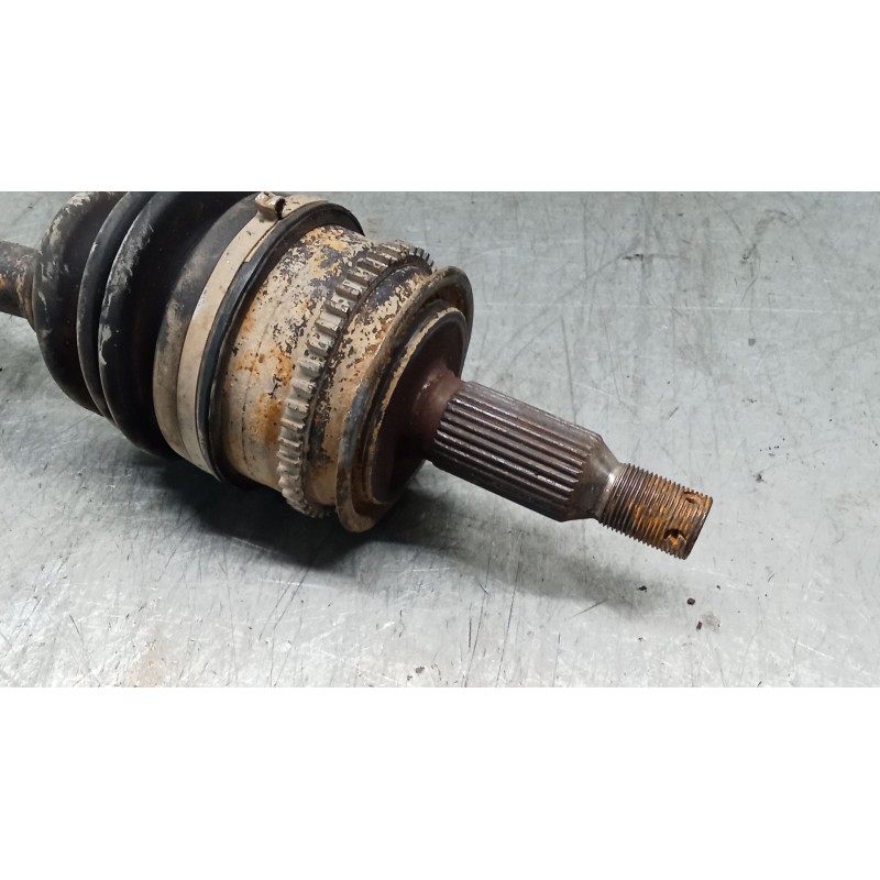 Recambio de transmision delantera izquierda para mitsubishi l200 / triton (ka_t, kb_t) 2.5 di-d 4wd (kb4t) referencia OEM IAM   