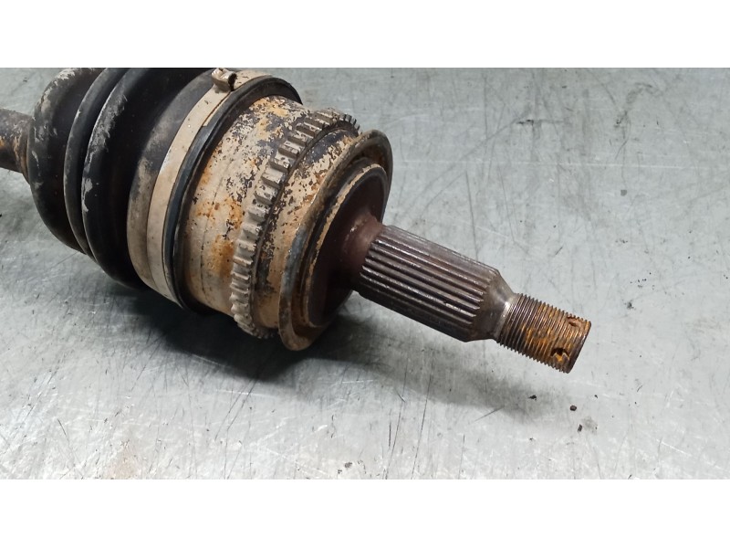 Recambio de transmision delantera izquierda para mitsubishi l200 / triton (ka_t, kb_t) 2.5 di-d 4wd (kb4t) referencia OEM IAM   