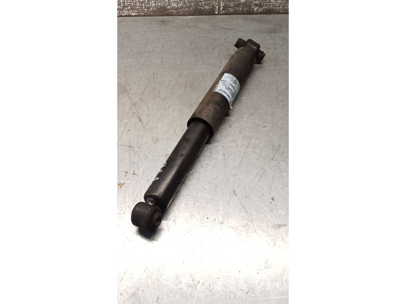 Recambio de amortiguador trasero derecho para ford focus iii turnier 1.6 tdci referencia OEM IAM   11