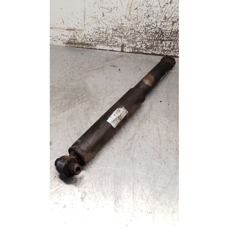 Recambio de amortiguador trasero izquierdo para ford focus iii turnier 1.6 tdci referencia OEM IAM   11