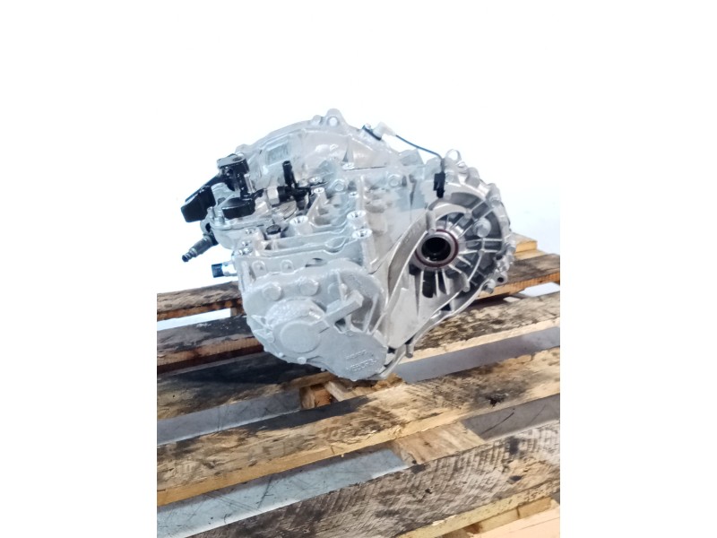 Recambio de caja cambios para hyundai tucson (tl, tle) 1.6 crdi referencia OEM IAM WKJ6E 6V 729811