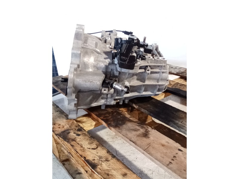 Recambio de caja cambios para hyundai tucson (tl, tle) 1.6 crdi referencia OEM IAM WKJ6E 6V 729811