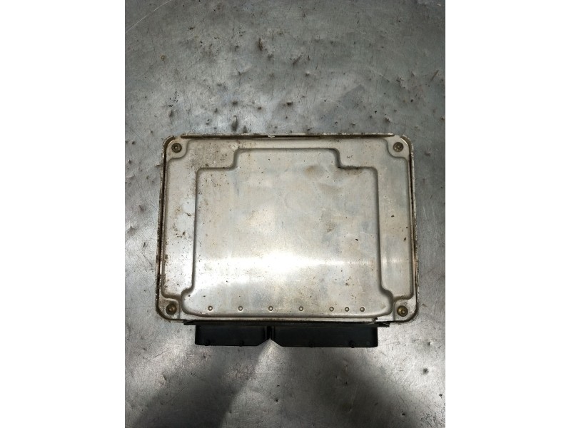Recambio de centralita motor uce para volkswagen transporter t4 furgoneta (70a, 70h, 7da, 7dh, 70j) 2.5 tdi referencia OEM IAM 0