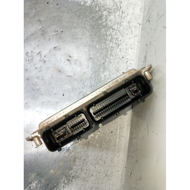 Recambio de centralita motor uce para volkswagen transporter t4 furgoneta (70a, 70h, 7da, 7dh, 70j) 2.5 tdi referencia OEM IAM 0
