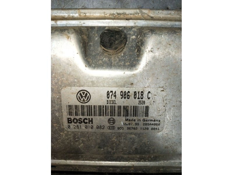 Recambio de centralita motor uce para volkswagen transporter t4 furgoneta (70a, 70h, 7da, 7dh, 70j) 2.5 tdi referencia OEM IAM 0