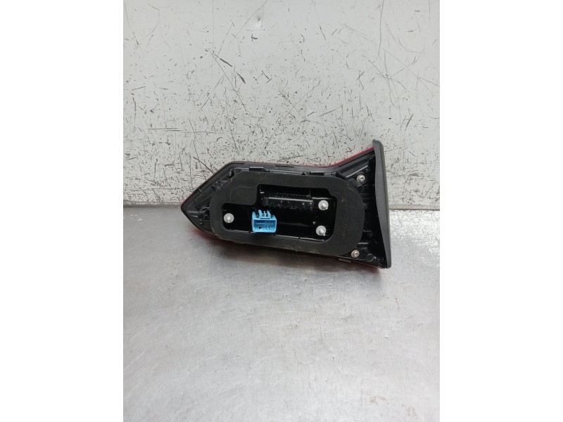 Recambio de piloto trasero derecho interior para volkswagen t-roc (a11, d11) 2.0 tdi scr referencia OEM IAM 2GA945094B RE2892000