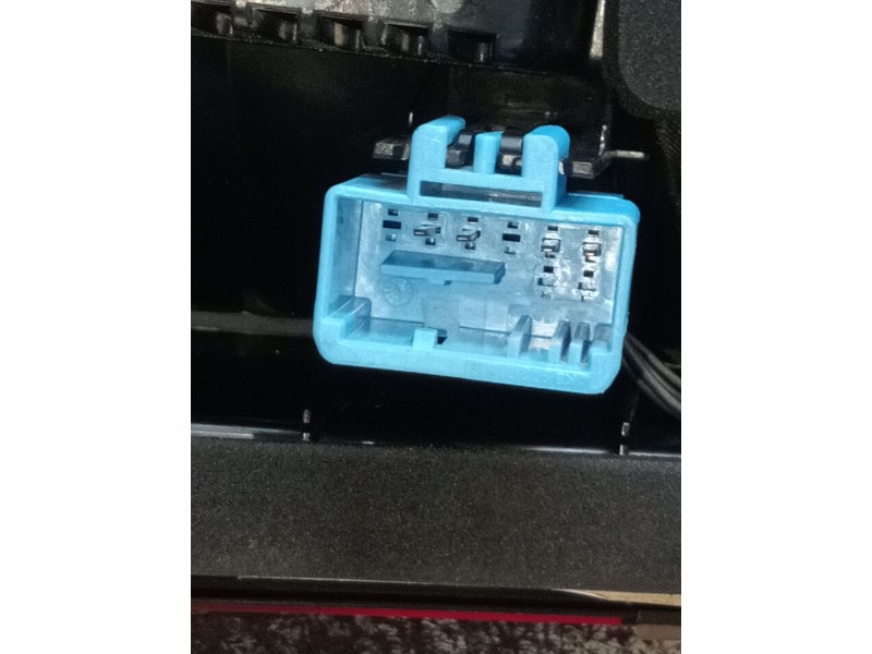 Recambio de piloto trasero izquierdo interior para volkswagen t-roc (a11, d11) 2.0 tdi scr referencia OEM IAM 2GA945093B RE28920