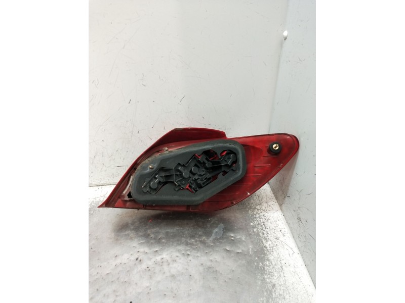 Recambio de piloto trasero izquierdo para peugeot 307 (3a/c) 1.6 16v referencia OEM IAM 9655767680  2005