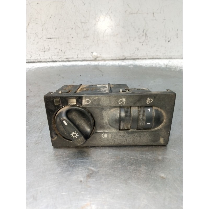 Recambio de mando luces para volkswagen transporter t4 furgoneta (70a, 70h, 7da, 7dh, 70j) 2.5 tdi referencia OEM IAM   1990