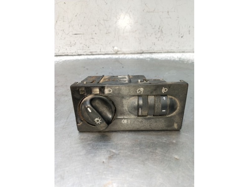 Recambio de mando luces para volkswagen transporter t4 furgoneta (70a, 70h, 7da, 7dh, 70j) 2.5 tdi referencia OEM IAM   1990