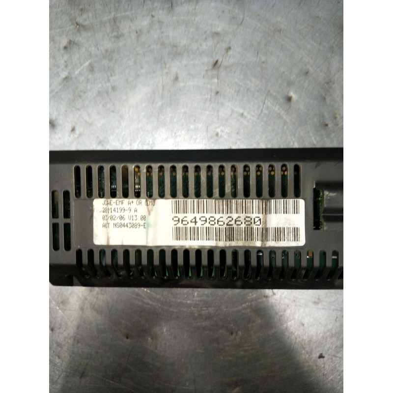Recambio de pantalla multifuncion para peugeot 307 (3a/c) 1.6 16v referencia OEM IAM 9649862680  2005